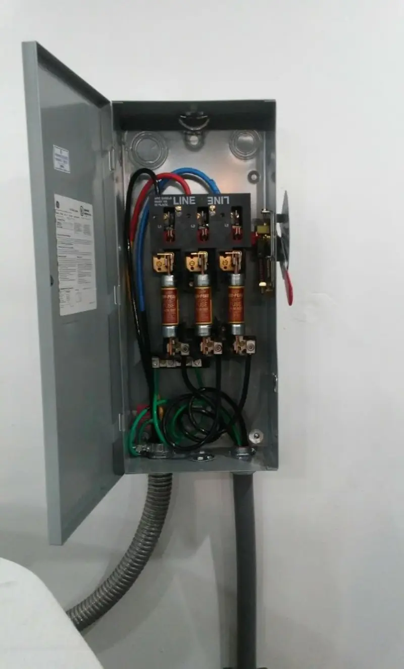 Three-phase disconnect switch installed for Electrical Wiring & Rewiring in Mesa